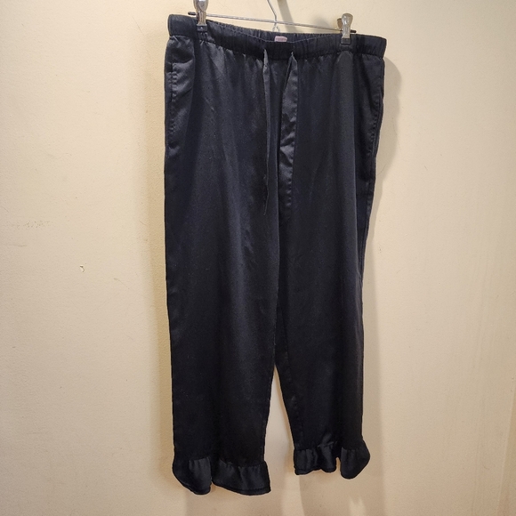 Victoria's Secret Women's Black Satin Ruffle Hem Pajama  Pants Size L - Picture 5 of 12